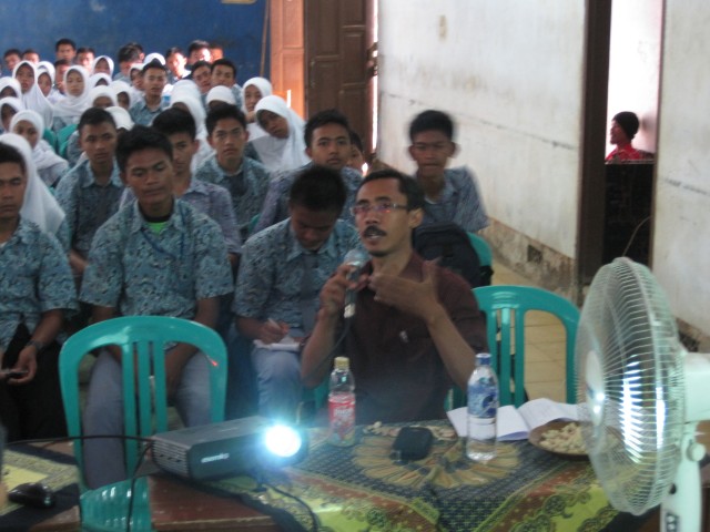 Seminar SMK Lemahsugih - M Reza Faisal